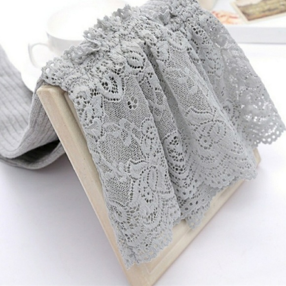 🥀NWT CABLE KNIT & LACE THIGH HIGH SOCKS - Picture 3 of 4